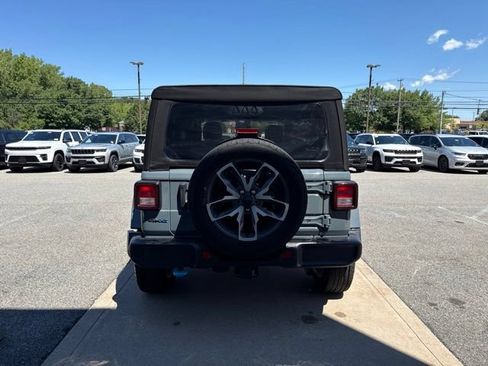Certified 2024 Jeep Wrangler Unlimited w/ Convenience Group AWD/4WD image 6