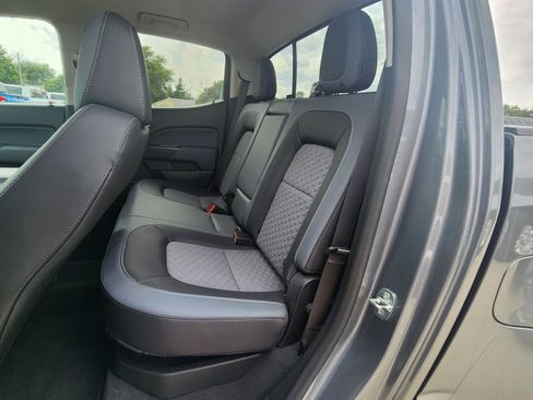 Used 2021 Chevrolet Colorado Z71 AWD/4WD image 17