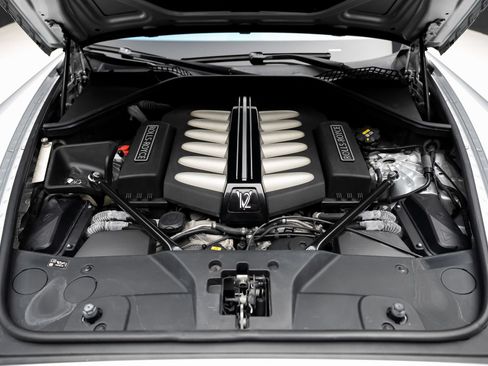 Used 2017 Rolls-Royce Dawn RWD image 79