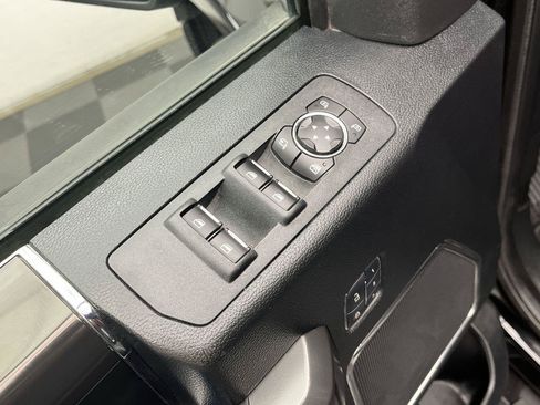 Used 2018 Ford F150 Lariat AWD/4WD image 10