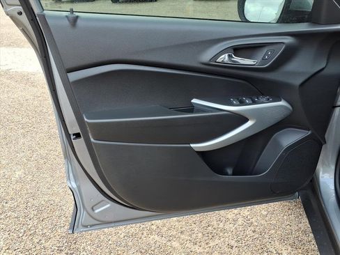 New 2026 Chevrolet Trax LS w/ LS Convenience Package image 17