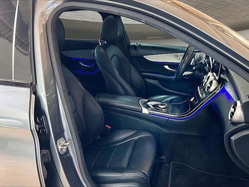 Used 2021 Mercedes-Benz C 300 Sedan image 6