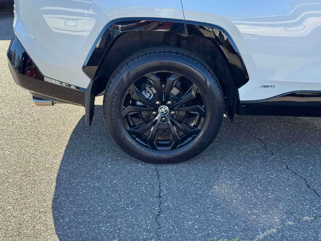 Used 2022 Toyota RAV4 XSE AWD/4WD image 10