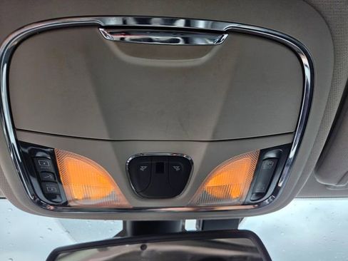 Used 2017 Jeep Cherokee Limited AWD/4WD image 10