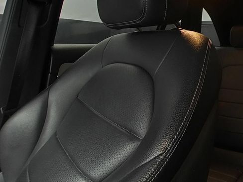 Used 2021 Mercedes-Benz GLC 300 image 9