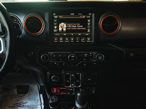Used 2023 Jeep Gladiator Mojave w/ Cold Weather Group AWD/4WD image 37