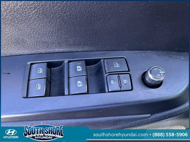 Used 2016 Toyota Highlander XLE AWD/4WD image 20