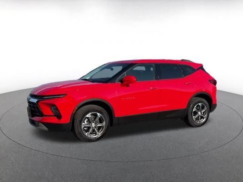 Used 2026 Chevrolet Blazer LT FWD image 7