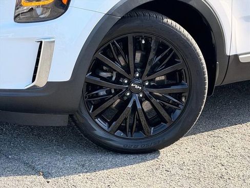 Used 2022 Kia Telluride SX w/ Towing Package image 28