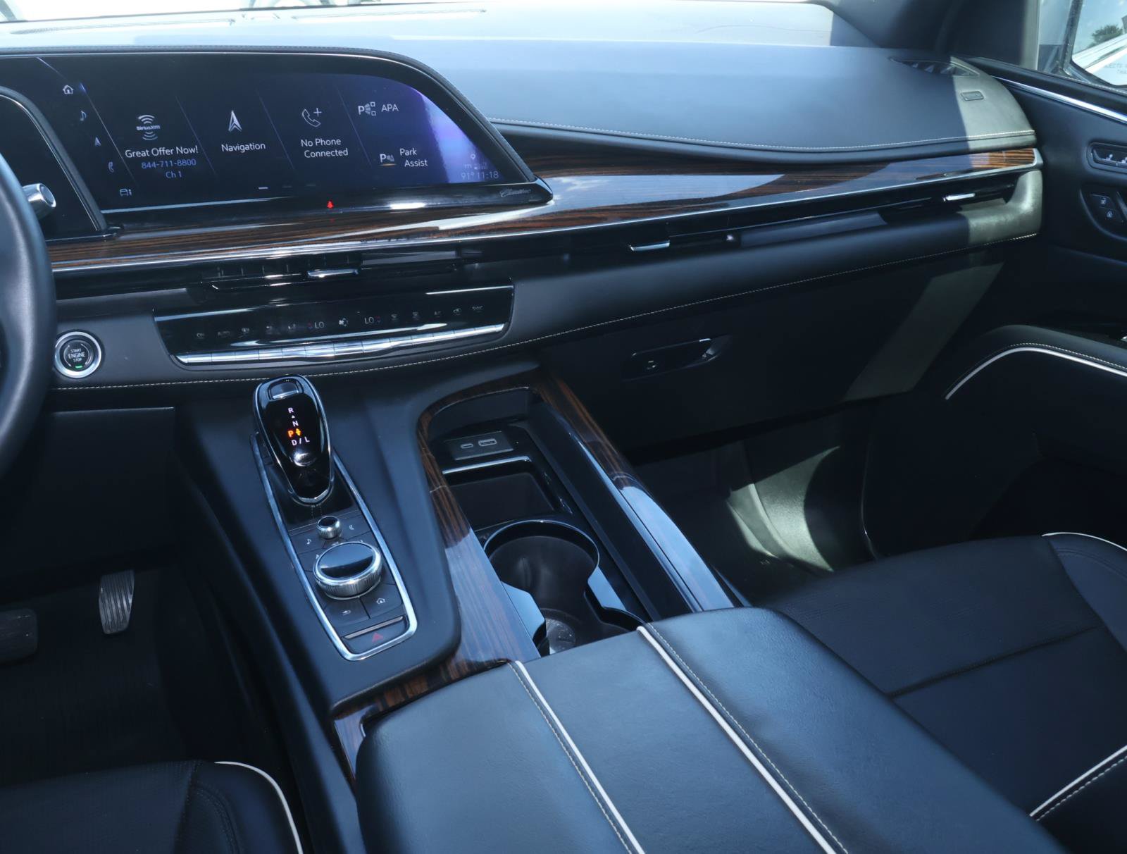 Certified 2023 Cadillac Escalade Premium Luxury RWD image 15