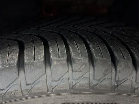 Used 2020 Chevrolet Equinox LT image 28