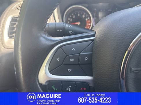 Used 2020 Jeep Compass Latitude FWD image 19