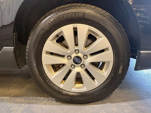 Used 2019 Subaru Outback 2.5i Premium AWD/4WD image 30