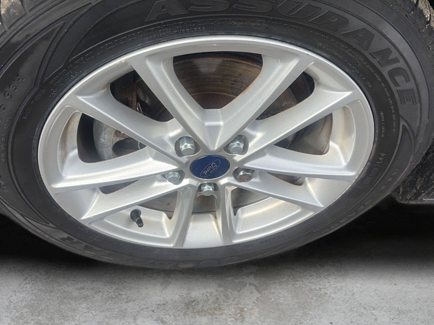 Used 2016 Ford Focus SE FWD image 9