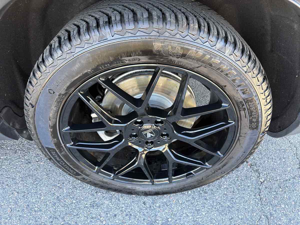 Used 2021 Mercedes-Benz GLS 450 4MATIC image 24