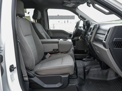 Used 2017 Ford F550 4x4 Crew Cab Super Duty image 40