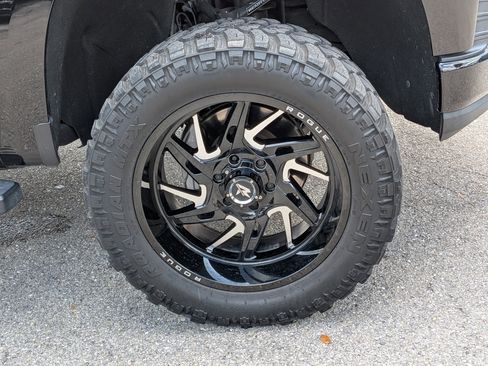 Used 2021 Chevrolet Silverado 1500 LT Trail Boss w/ Convenience Package II AWD/4WD image 11