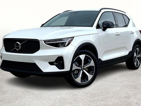 New 2026 Volvo XC40 B5 Plus w/ Protection Package Premier image 2