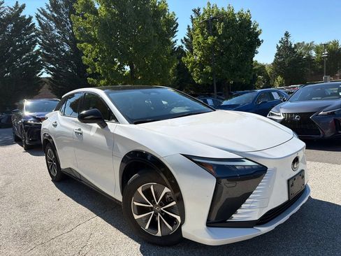 Used 2023 Lexus RZ 450e Premium w/ Technology Package AWD/4WD image 3