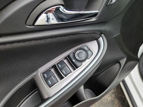 Used 2023 Chevrolet Malibu LT image 22