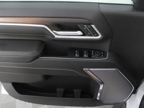 New 2026 GMC Sierra 3500 Denali w/ Denali Reserve Package image 17