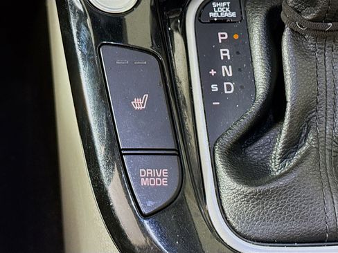 Used 2022 Kia Soul EX FWD image 25