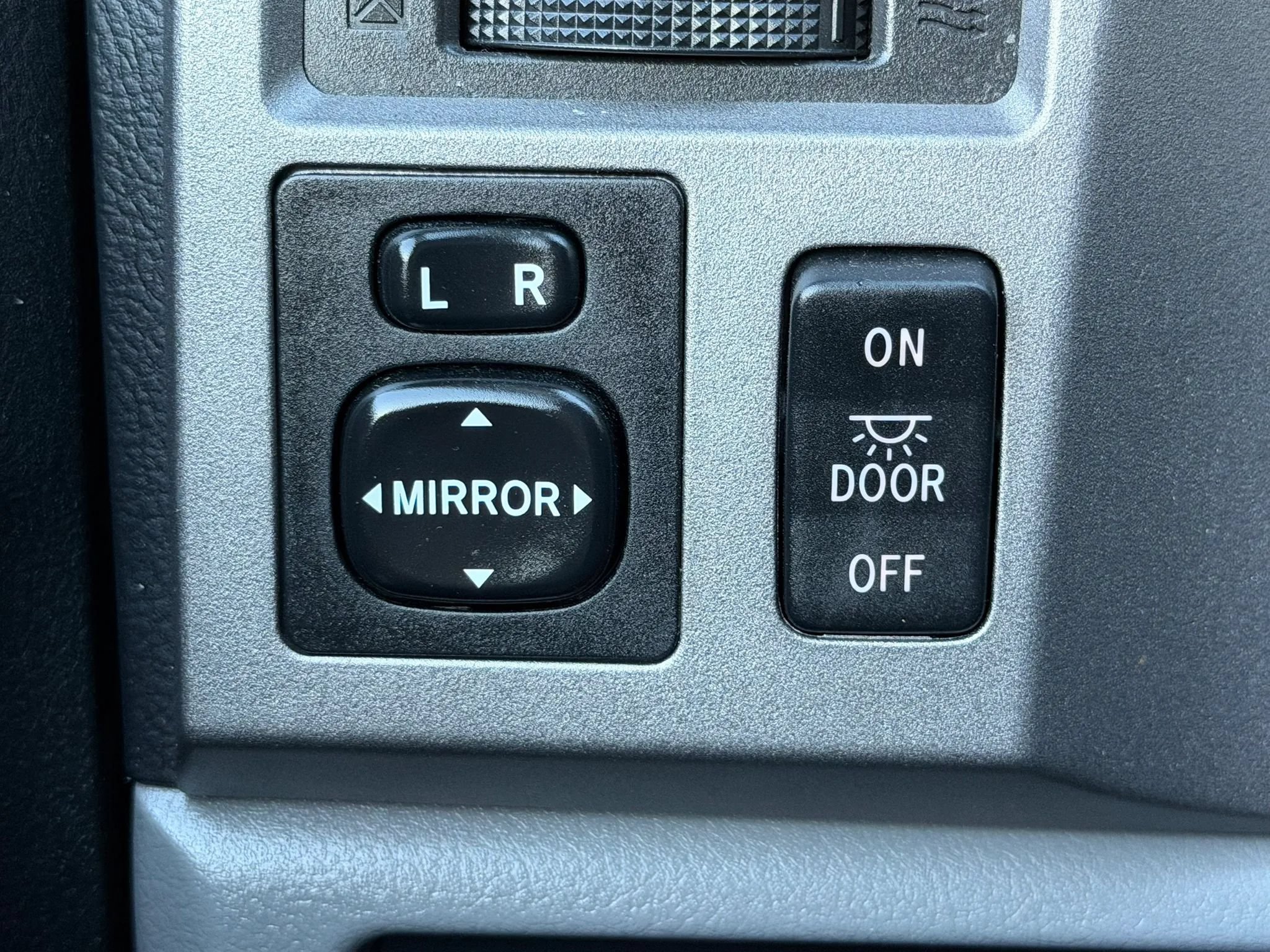 Used 2011 Toyota Tundra 2WD CrewMax w/ SR5 Pkg image 20