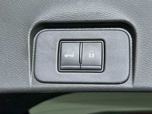 Used 2023 Nissan Rogue SL w/ SL Premium Package FWD image 30