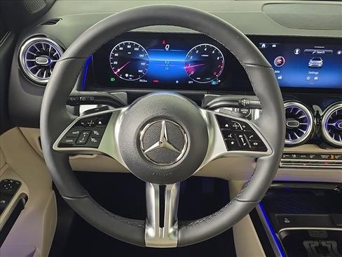 New 2026 Mercedes-Benz GLB 250 4MATIC image 28