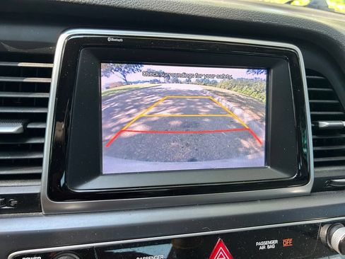 Used 2018 Hyundai Sonata SE FWD image 25