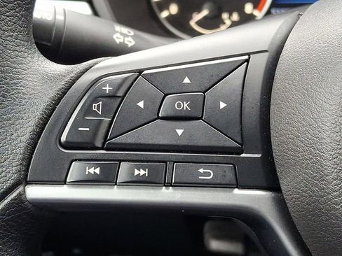 Used 2024 Nissan Altima 2.5 SV image 17