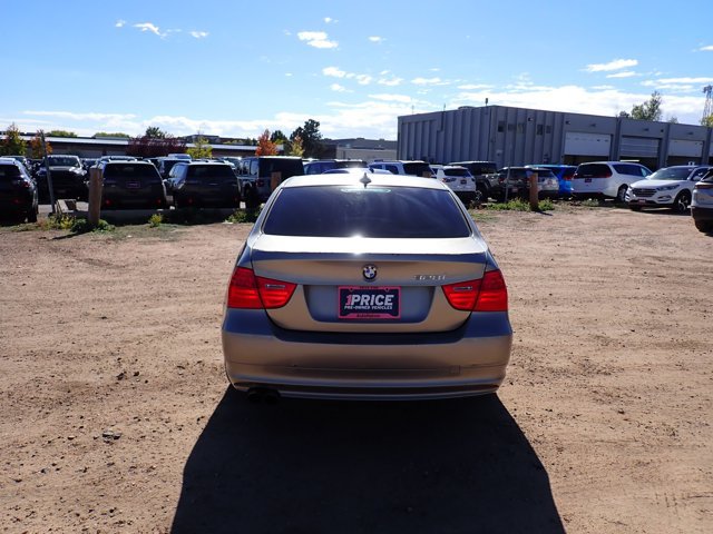 Used 2011 BMW 328i xDrive Sedan AWD/4WD image 3