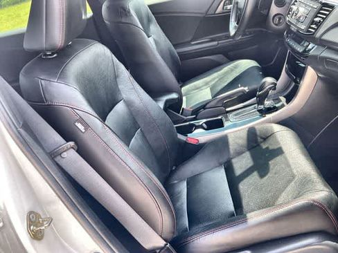 Certified 2017 Honda Accord Sport Special Edition image 12