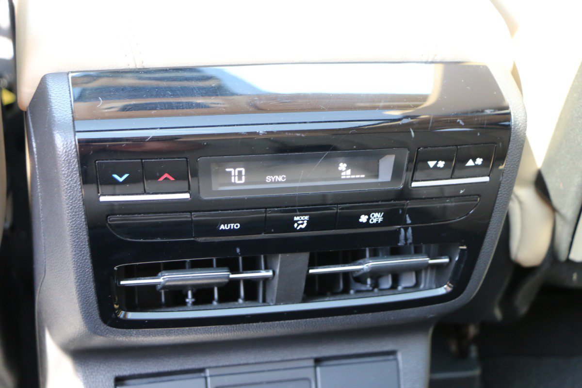 Used 2025 Acura MDX FWD image 34