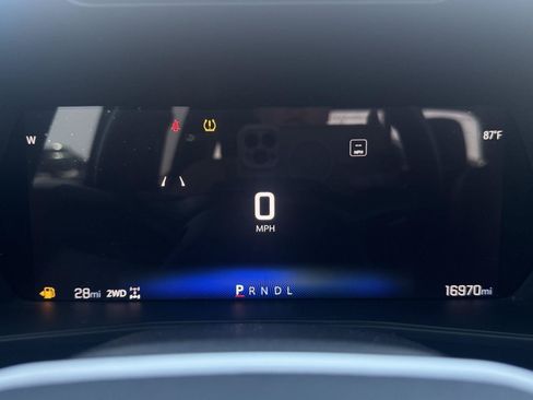 Used 2025 Chevrolet Colorado Trail Boss AWD/4WD image 20
