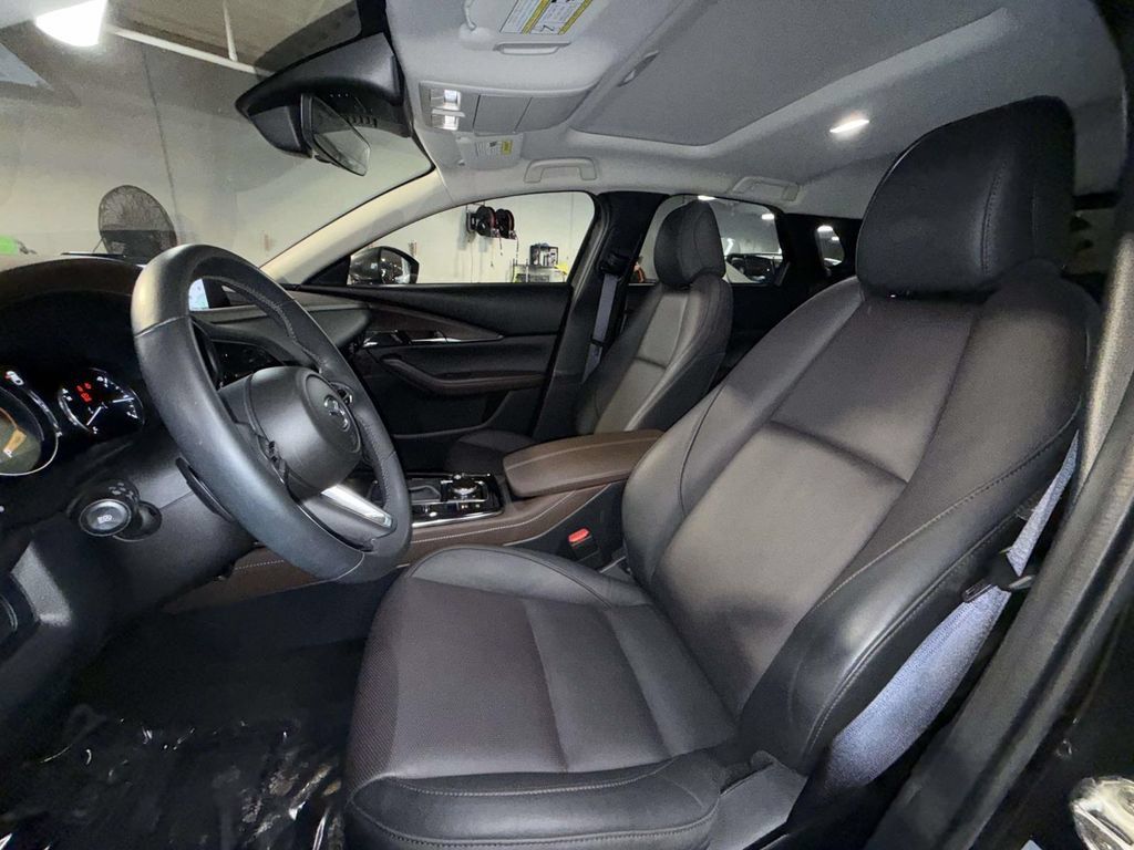 Used 2024 MAZDA CX-30 AWD 2.5 S w/ Premium Package image 2