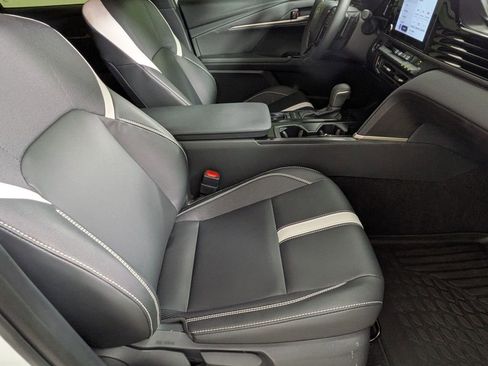 Used 2026 Toyota Camry SE w/ Convenience Package FWD image 27
