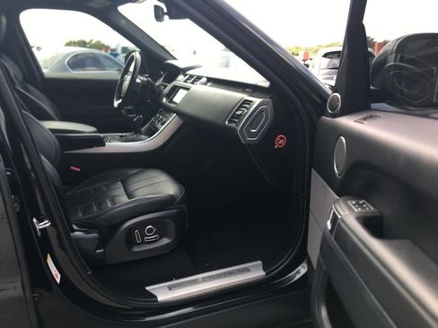 Used 2016 Land Rover Range Rover Sport HSE image 32