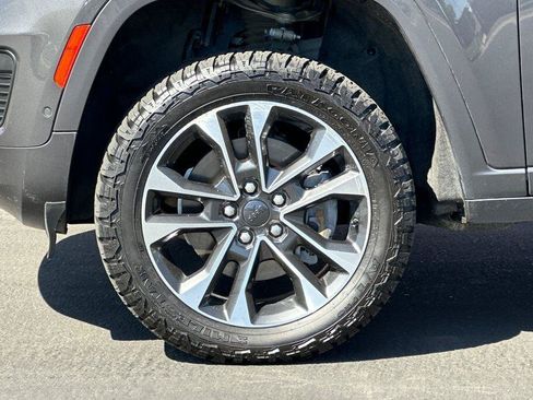 Used 2022 Jeep Grand Cherokee L Overland w/ Luxury Tech Group IV AWD/4WD image 26
