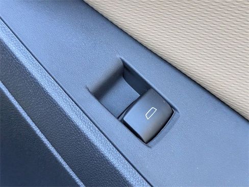 New 2026 Chevrolet Equinox ACTIV w/ Convenience Package III image 32