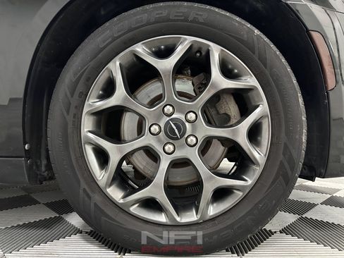 Used 2016 Chrysler 300 S AWD/4WD image 16