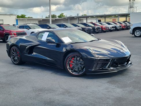 Used 2024 Chevrolet Corvette Stingray Premium Conv w/ Z51 Performance Package RWD image 28