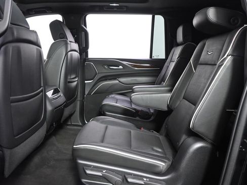 Used 2022 Cadillac Escalade ESV Premium Luxury w/ Performance Package AWD/4WD image 22