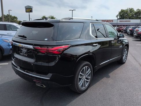 Used 2023 Chevrolet Traverse High Country w/ LPO, Floor Liner Package AWD/4WD image 7