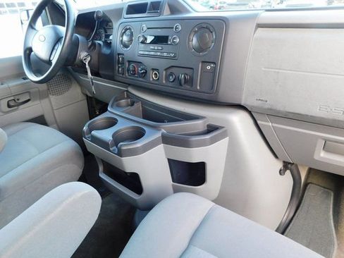 Used 2012 Ford E-350 and Econoline 350 XLT RWD image 17