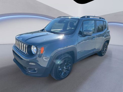 Used 2017 Jeep Renegade Latitude image 3
