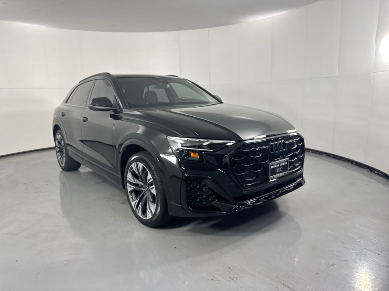 Used 2025 Audi Q8 Premium Plus AWD/4WD image 3