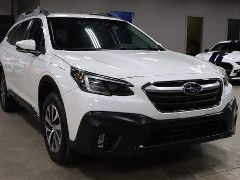 Used 2020 Subaru Outback Premium image 7