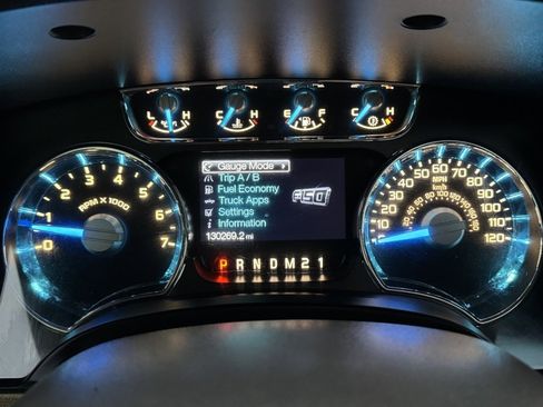 Used 2014 Ford F150 Lariat w/ Equipment Group 502A Luxury image 11