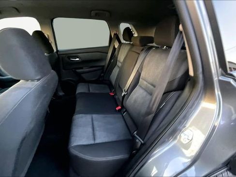 Used 2024 Nissan Rogue SV image 16